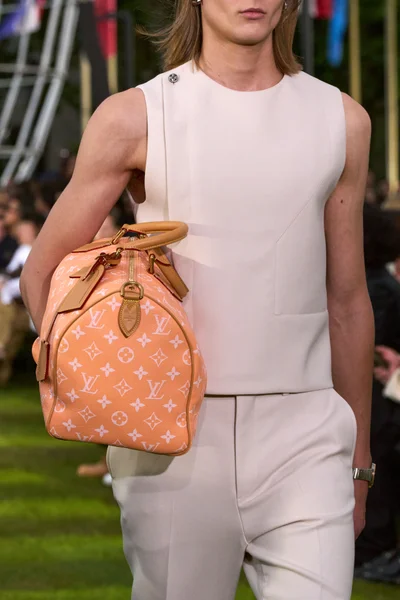 Look 184
